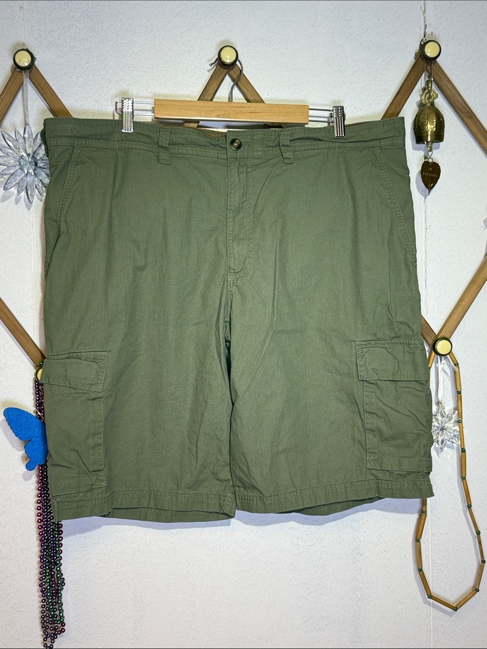 Eddie Bauer Olive Cargo Short - Men's Utility Style